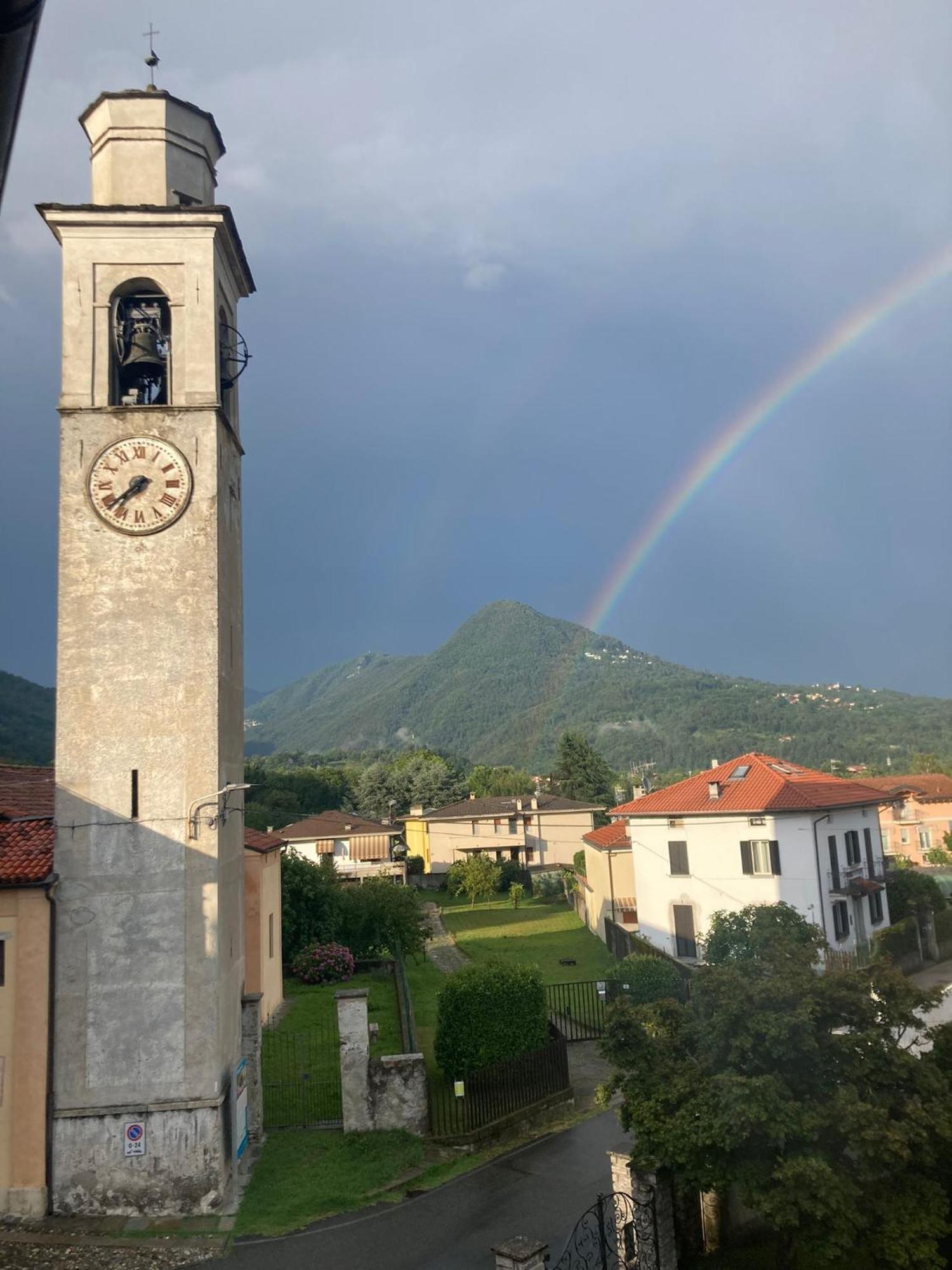 Tra Monti E Lago Verbania Buitenkant foto